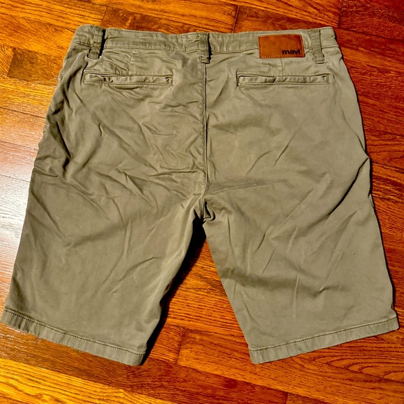 Mavi Jacob Shorts - Size 36 - like new - Picture 2 of 3